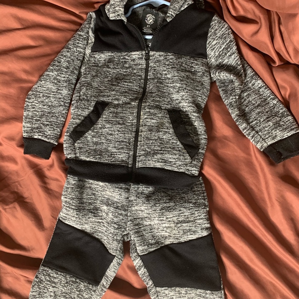 3T jogger set